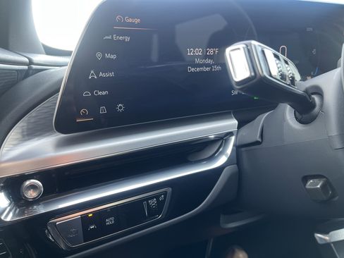 Used 2024 Cadillac Lyriq Luxury w/ LPO, Floor Liner Package image 26