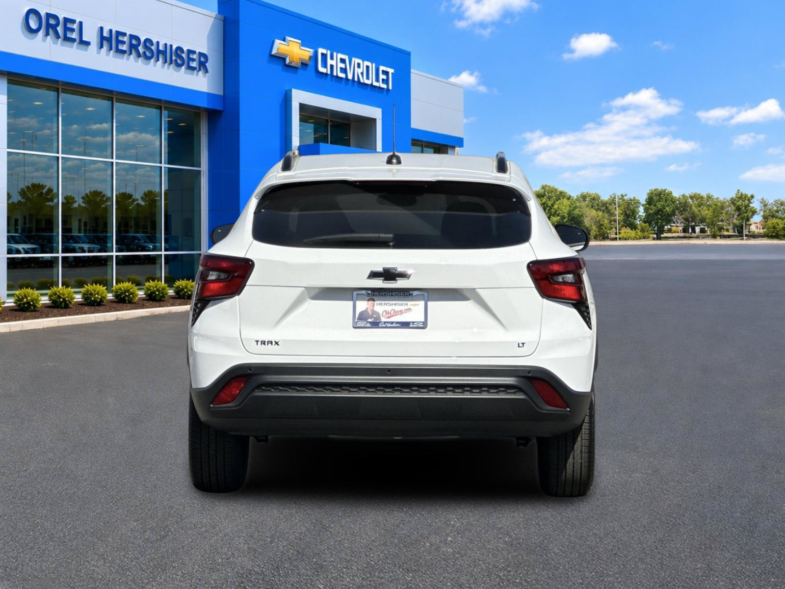 New 2026 Chevrolet Trax LT w/ Driver Confidence Package FWD image 5