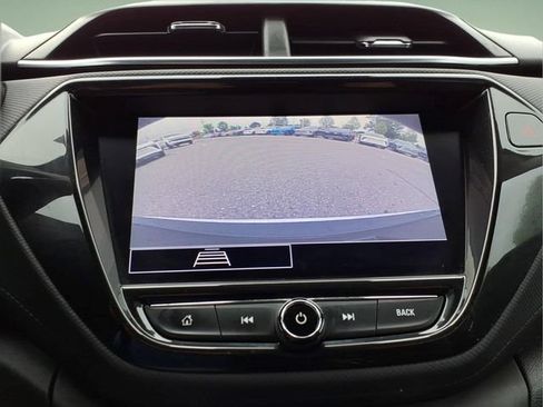 Used 2022 Chevrolet TrailBlazer LT w/ Convenience Package FWD image 19