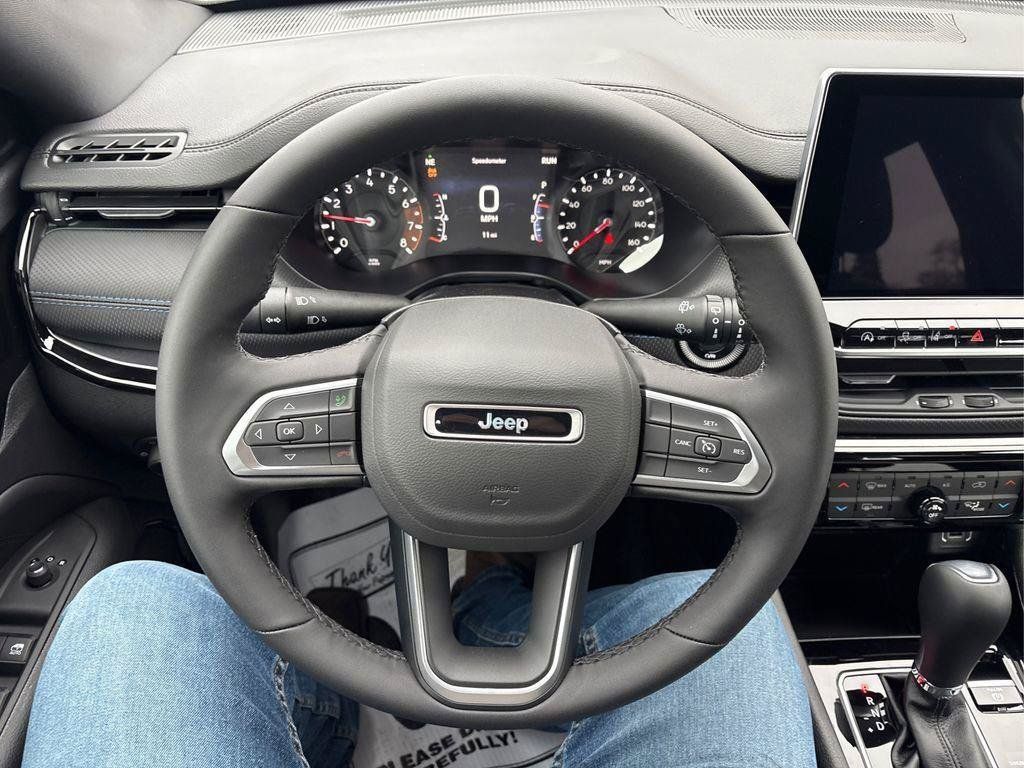 New 2026 Jeep Compass Latitude AWD/4WD image 14