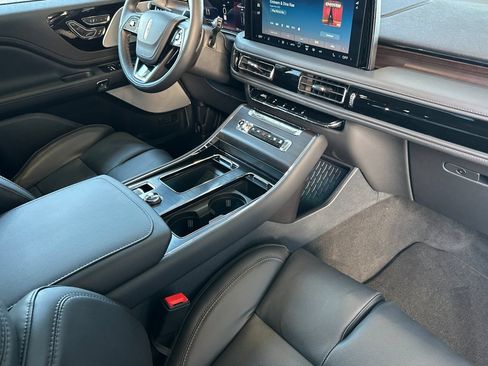 New 2026 Lincoln Aviator Reserve AWD/4WD image 16