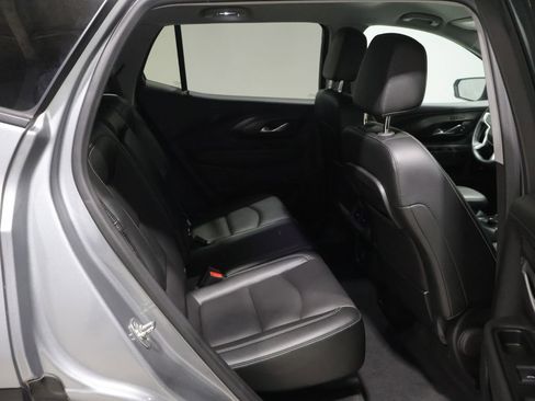 Used 2024 GMC Terrain SLT AWD/4WD image 20