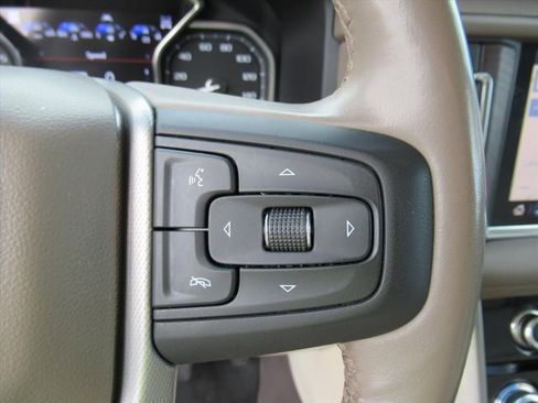 Used 2021 GMC Yukon Denali w/ Denali Premium Package AWD/4WD image 24
