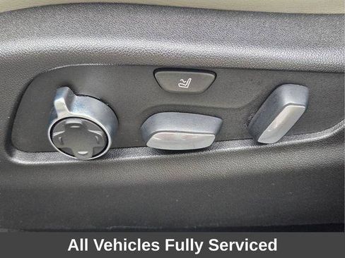 Used 2019 Cadillac XT4 Premium Luxury FWD image 16