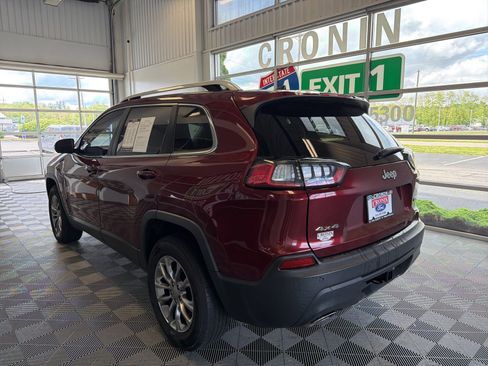 Used 2019 Jeep Cherokee Latitude Plus w/ Cold Weather Group AWD/4WD image 4
