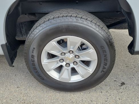 Used 2024 Chevrolet Silverado 1500 LT RWD image 25