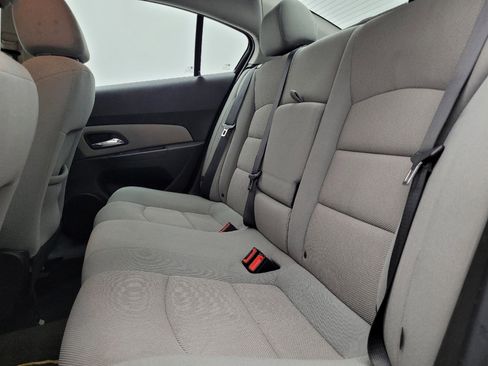 Used 2016 Chevrolet Cruze LT w/ Technology Package image 18