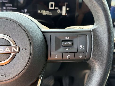 Used 2026 Nissan Kicks SV FWD image 18