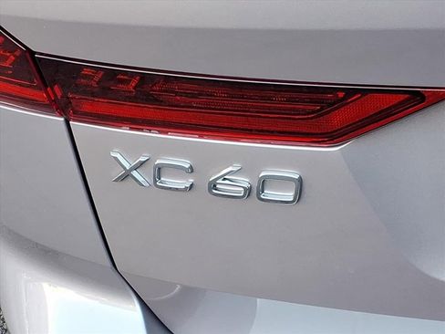New 2026 Volvo XC60 B5 Ultra w/ Protection Package Premier AWD/4WD image 5