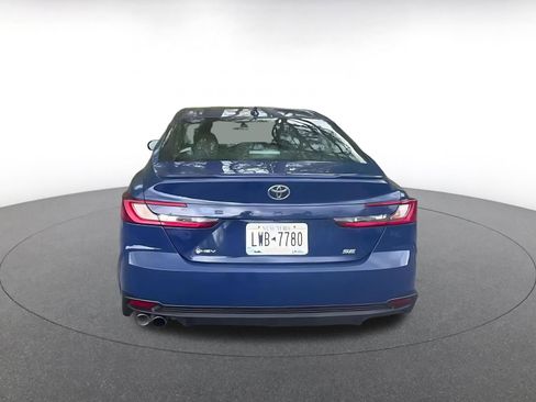 Used 2025 Toyota Camry SE FWD image 12