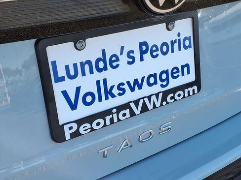 New 2026 Volkswagen Taos SE image 10