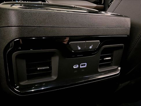 Used 2022 GMC Sierra 1500 AT4 w/ AT4 Preferred Package image 32