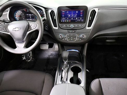 Used 2022 Chevrolet Malibu LT image 22