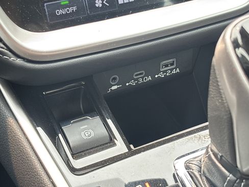 Used 2024 Subaru Legacy Premium AWD/4WD image 8