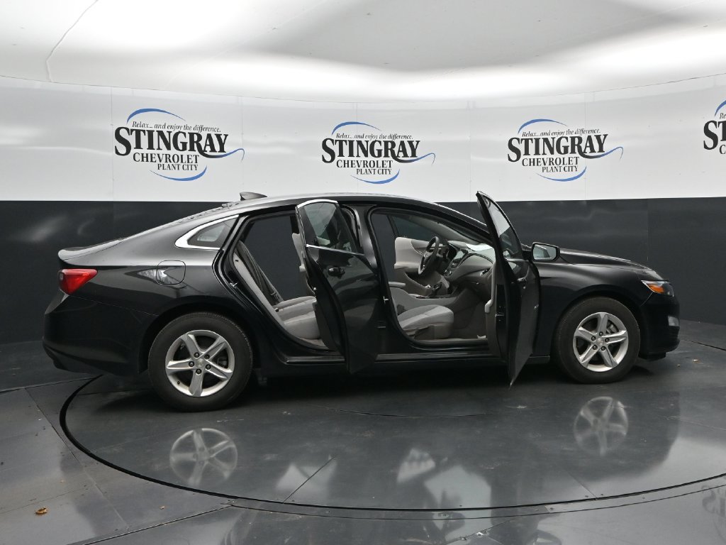 Used 2021 Chevrolet Malibu LS FWD image 36