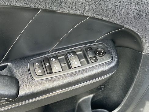 Used 2014 Dodge Charger R/T RWD image 18