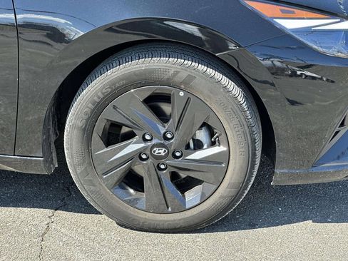 Used 2023 Hyundai Elantra SEL FWD image 6