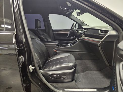 Used 2021 Jeep Grand Cherokee L Overland image 15