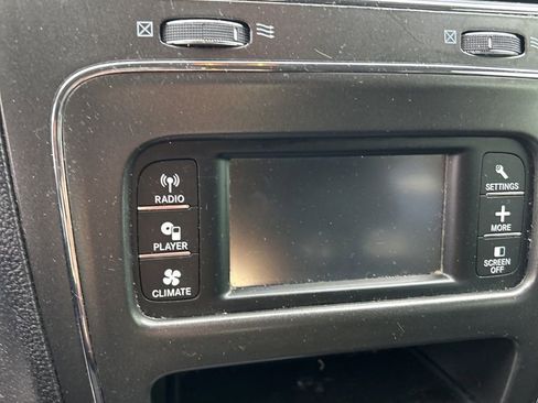 Used 2017 Dodge Journey SXT w/ Comfort/Convenience Group image 10