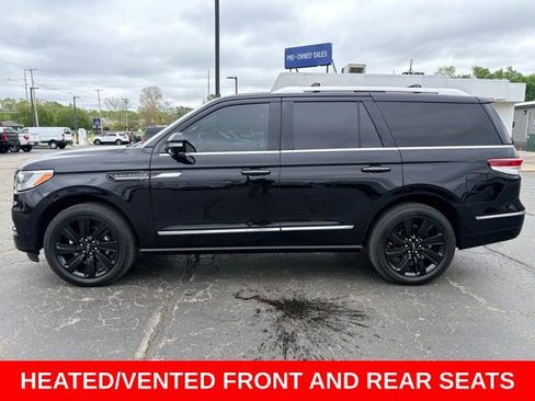 Used 2024 Lincoln Navigator Reserve AWD/4WD image 2