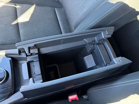 Used 2025 Nissan Rogue SV image 20