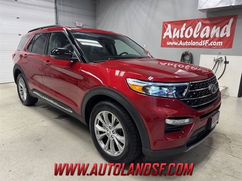 Used 2023 Ford Explorer XLT w/ Equipment Group 202A AWD/4WD image 1