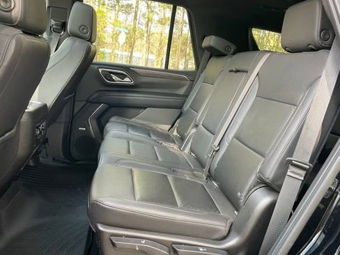 Used 2021 Chevrolet Tahoe Z71 w/ Z71 Off-Road Package AWD/4WD image 15