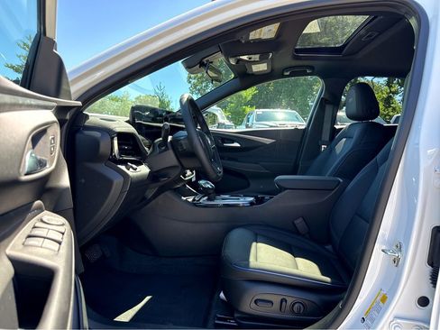 New 2026 Buick Envista Sport Touring w/ Convenience I Package FWD image 8