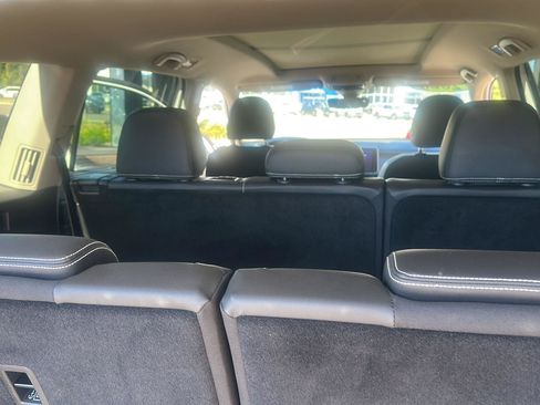 Used 2025 Volkswagen Atlas SEL AWD/4WD image 10