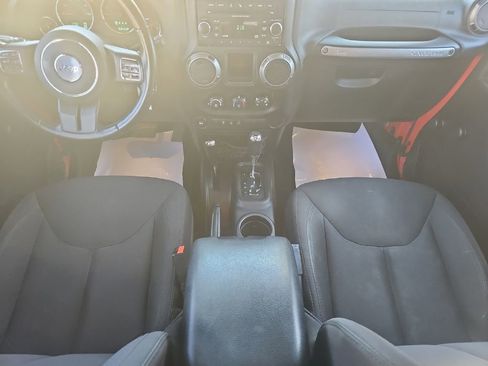 Used 2015 Jeep Wrangler Unlimited Sport w/ Connectivity Group image 15
