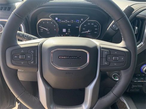 Used 2021 GMC Sierra 1500 Denali w/ Denali Ultimate Package image 9