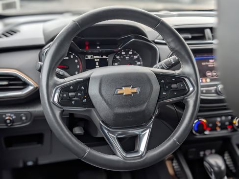 Used 2023 Chevrolet TrailBlazer ACTIV image 16