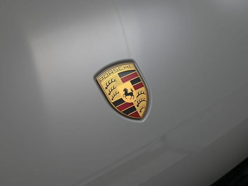 Certified 2026 Porsche Macan AWD/4WD image 13