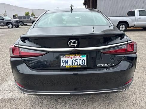Used 2024 Lexus ES 300h w/ Accessory Package (Z1) FWD image 6
