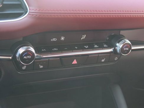 New 2026 MAZDA MAZDA3 Hatchback w/Premium Plus Pkg image 20