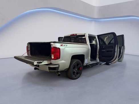 Used 2018 Chevrolet Silverado 1500 LTZ Z71 w/ Redline Edition AWD/4WD image 14