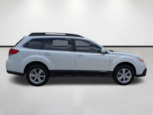 Used 2014 Subaru Outback 2.5i Premium AWD/4WD image 3