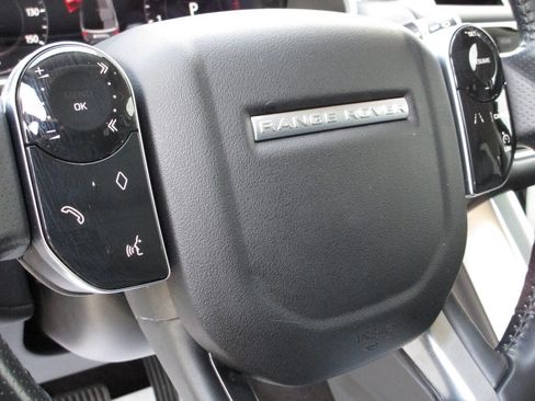 Used 2018 Land Rover Range Rover Sport HSE image 17