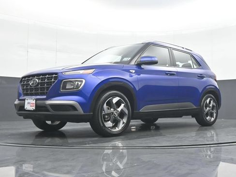Used 2025 Hyundai Venue SEL FWD image 26
