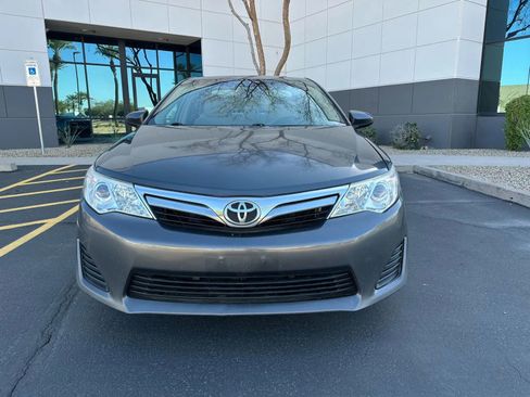 Used 2012 Toyota Camry L image 2