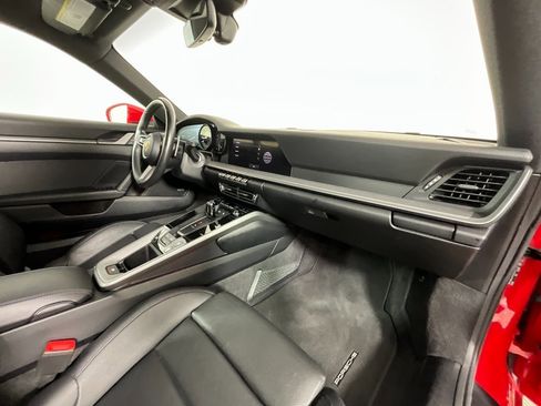 Used 2024 Porsche 911 Carrera image 19