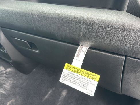 Used 2024 RAM 2500 Tradesman w/ Chrome Appearance Group image 26