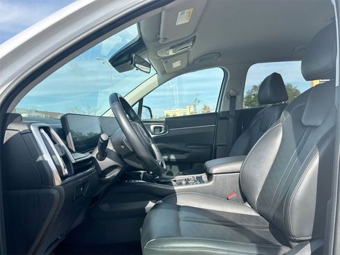 Used 2024 Kia Sorento S image 13