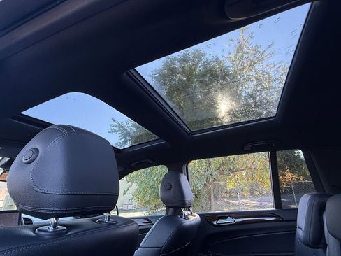 Used 2019 Mercedes-Benz GLS 450 4MATIC image 30