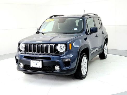 Used 2021 Jeep Renegade Latitude w/ Convenience Group AWD/4WD image 2
