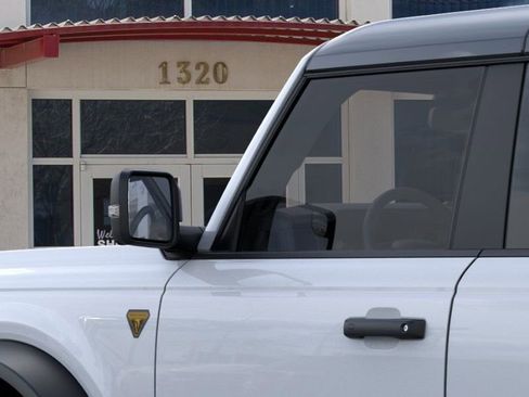 New 2025 Ford Bronco Badlands image 23