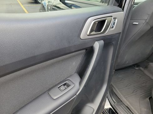 Used 2019 Ford Ranger XLT w/ Equipment Group 302A Luxury AWD/4WD image 19