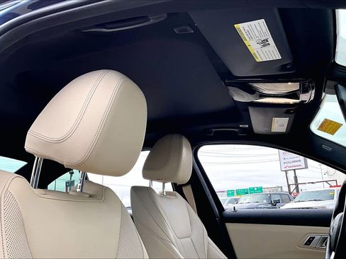 Used 2022 BMW 330i Sedan w/ Driving Assistance Package image 14