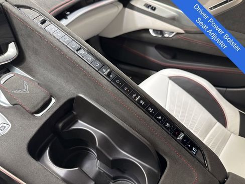 Used 2023 Chevrolet Corvette Stingray Premium Conv w/ Z51 Performance Package image 31