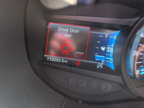 Used 2020 Ford Edge SEL w/ Convenience Package FWD image 10